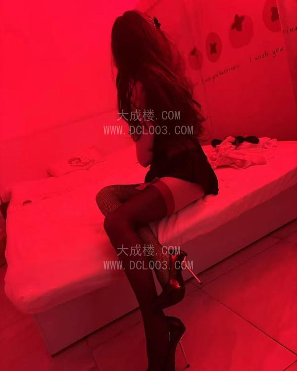 江岸小嫂子爽玩