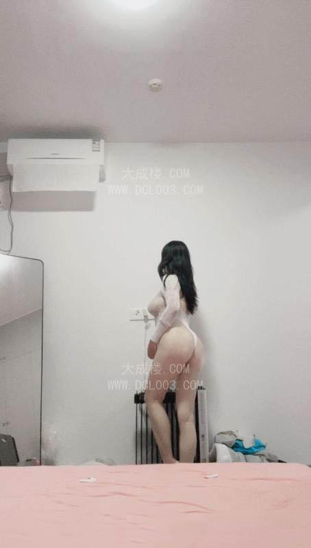 台江大胸性感翘臀暖昕