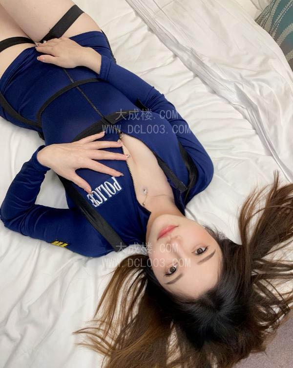 南山肤白美胸翘臀颜值老师