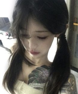 天河性感骨感极美精神小妹