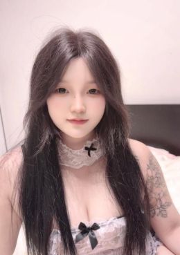杭州花臂少女水多多