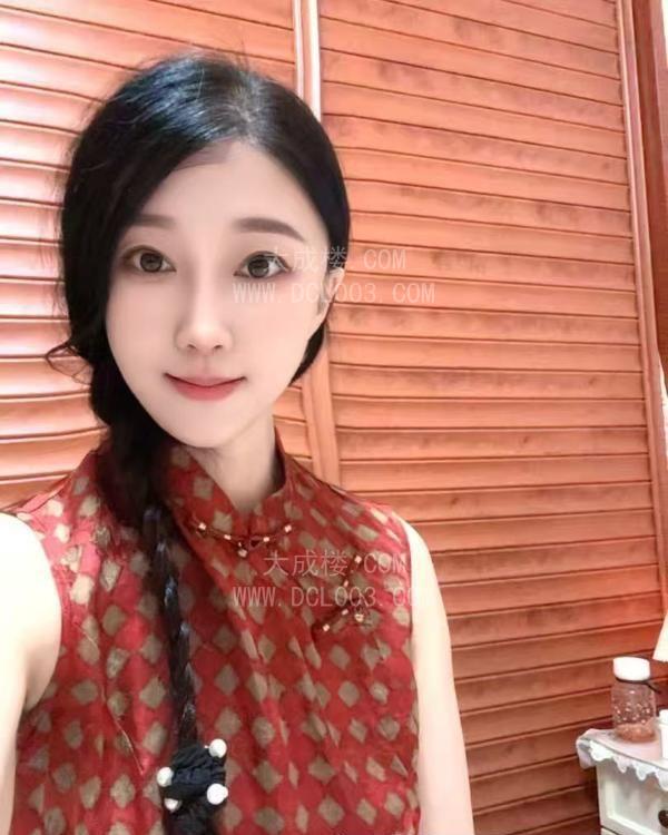 武汉光谷风韵旗袍小仙女