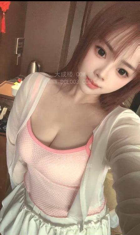 番禺肤白大奶吉吉