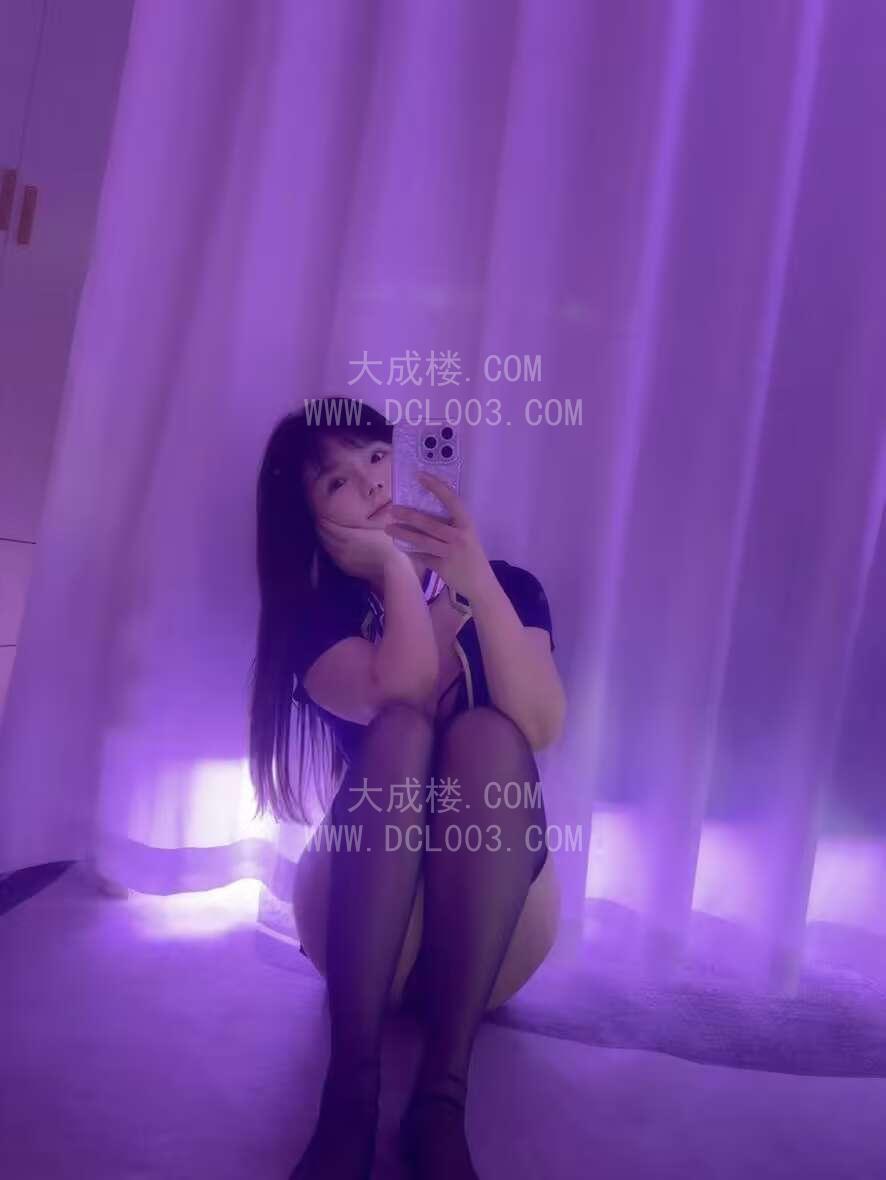 龙华制服翘臀小艾米