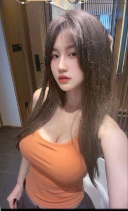 朝阳在校兼职学妹九头身比例