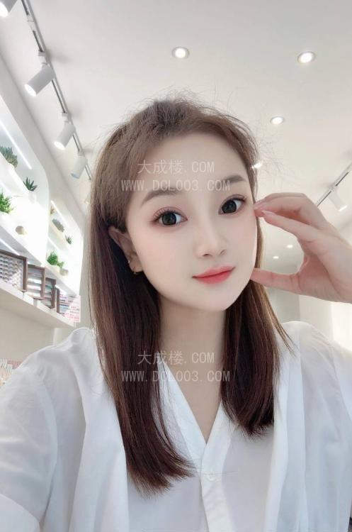 重庆小家碧玉性感身材苏沫
