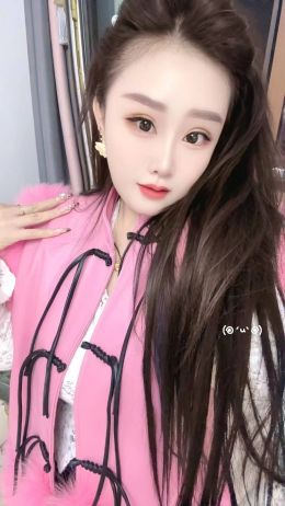 大庆新村的妇女