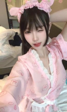 海珠性感大波美媚