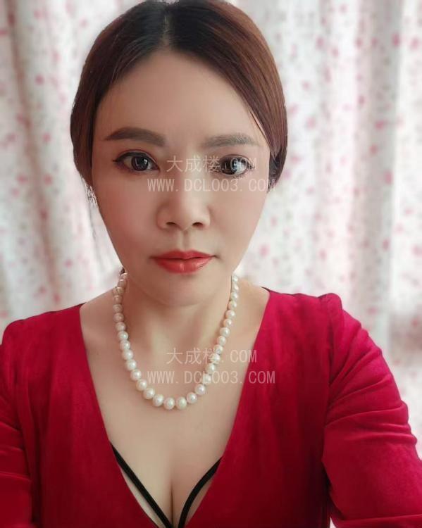 成都温江光华公园附近少妇