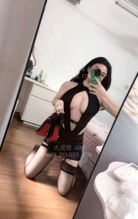 西宁海湖眼睛妹