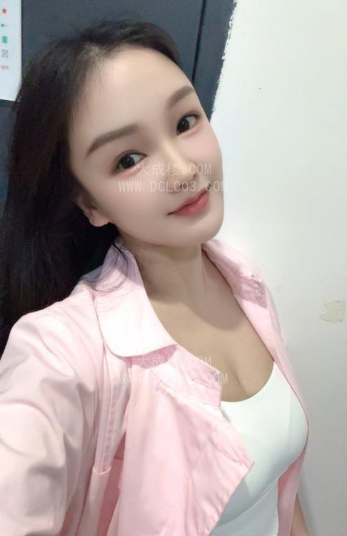 白云气质小可爱