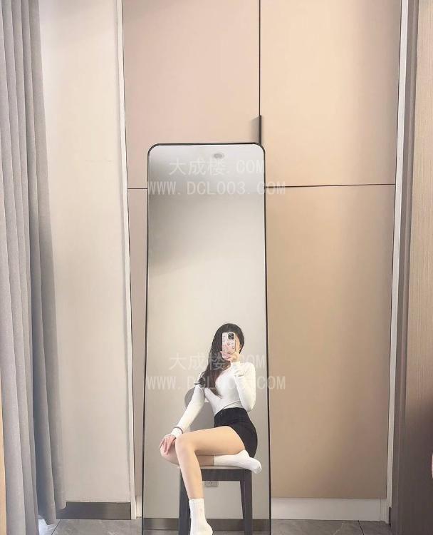 厦门湖里水多翘臀嫩妹