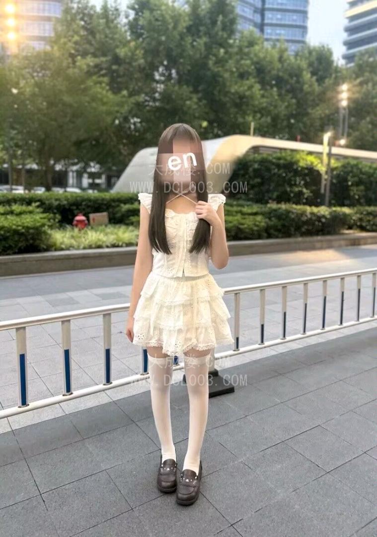 无锡肤白貌美小萝莉