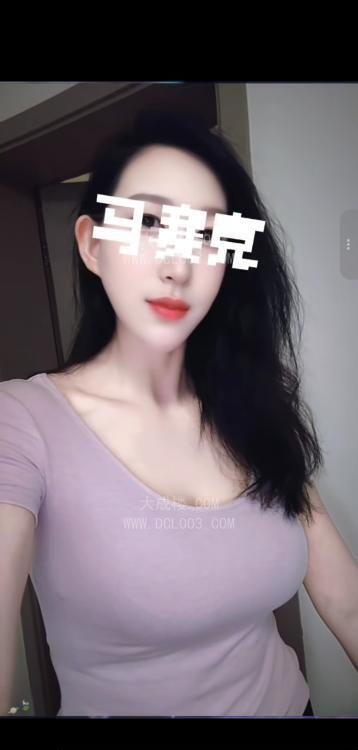 徐汇神似JULIA的小芳