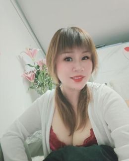 白云爆乳美少妇