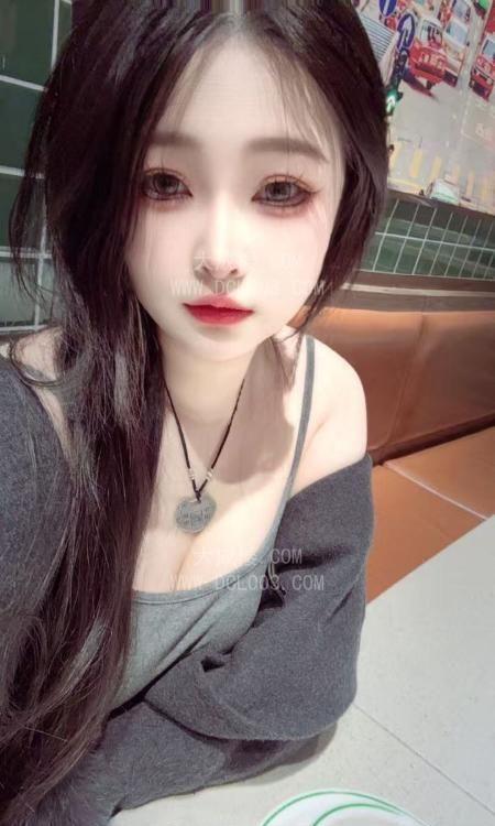 苏州肤白貌美性感美乳国宝