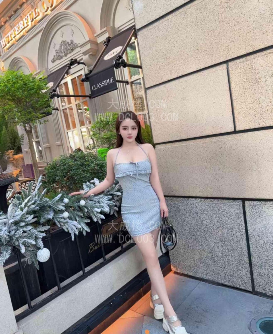 东城小橙子肤白貌美自聊自做