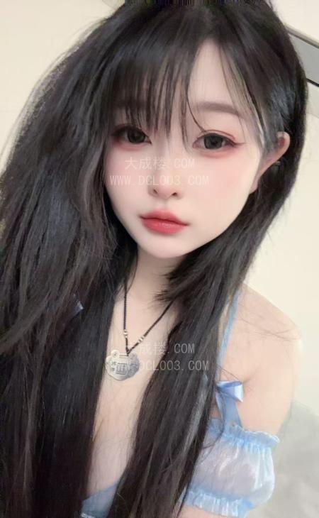 苏州肤白貌美性感美胸国宝