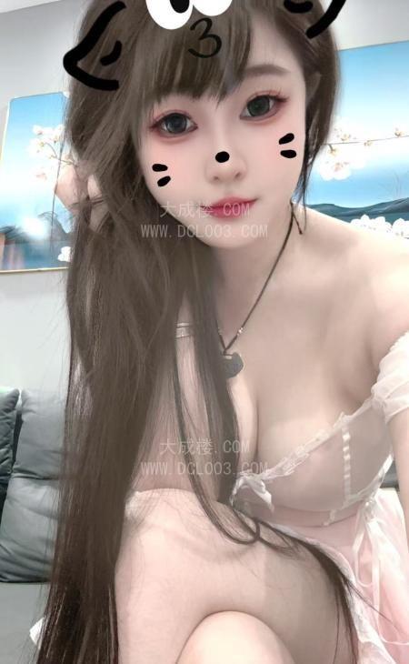 苏州肤白貌美性感美胸国宝