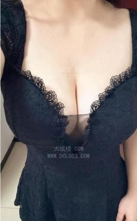 西安大奶榨汁少妇