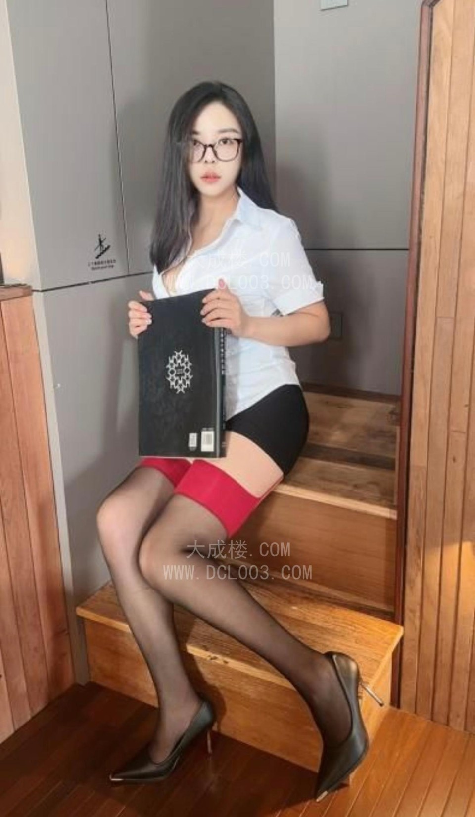 越秀大长腿小鱼