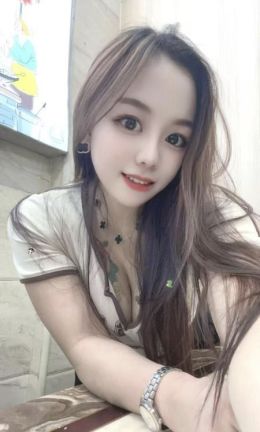 服务系舌吻骚妇