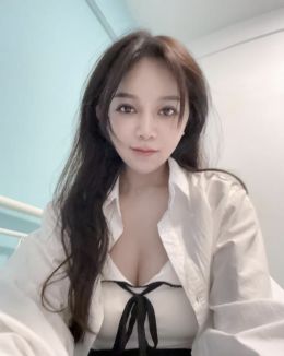 南山荔林地铁站妮妮
