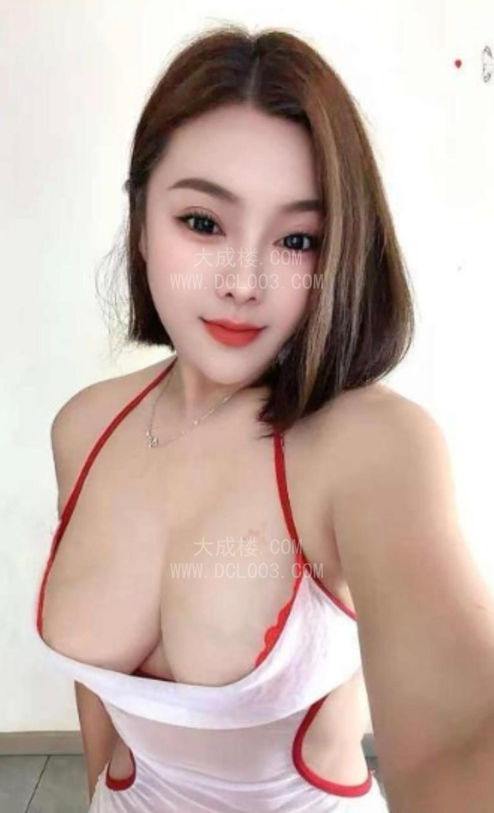 津南大胸靓丽
