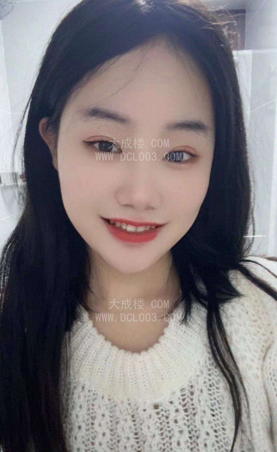 武汉洪山大胸嫩妹