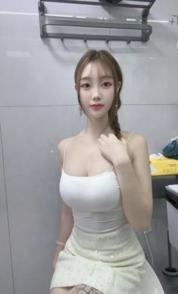 海珠性感大波美媚