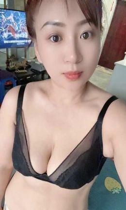 放得开的少妇