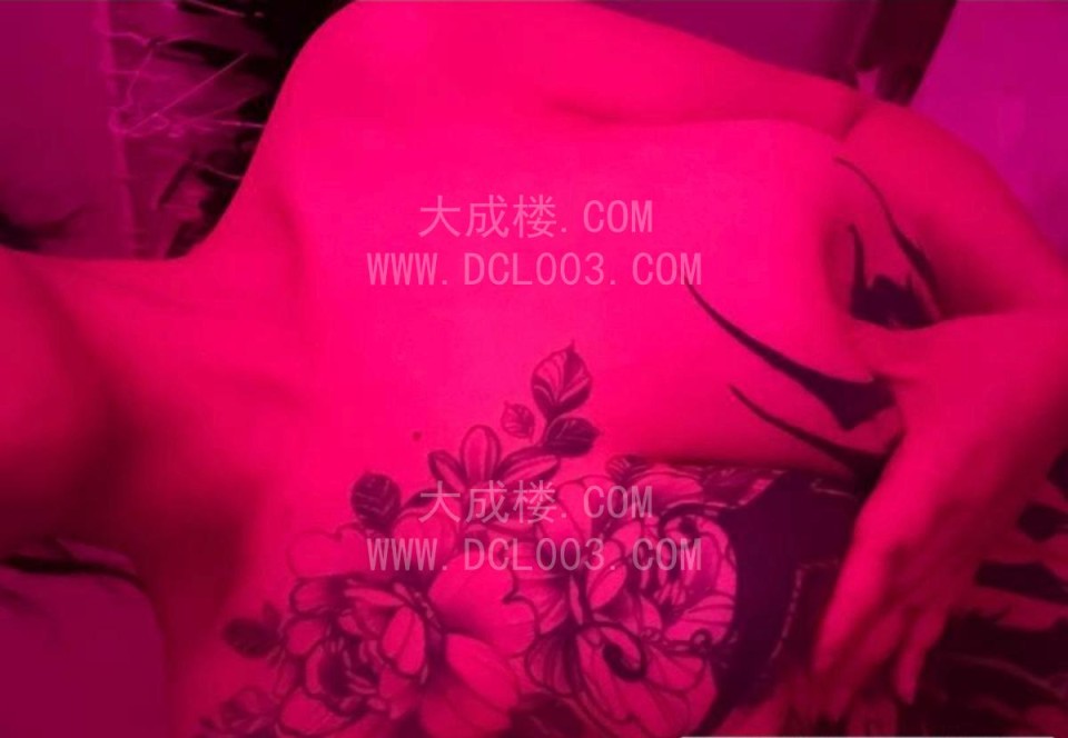 成都纹身大奶玫瑰