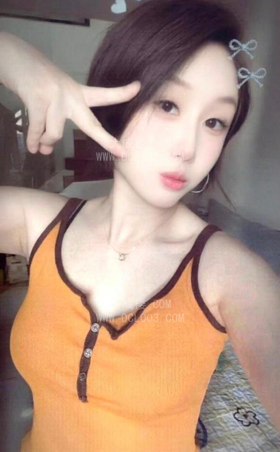 海珠苗条妹子