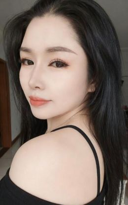 龙华风骚丰满小妮