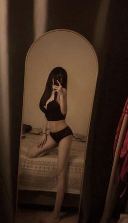 静安身材苗条肤白小希