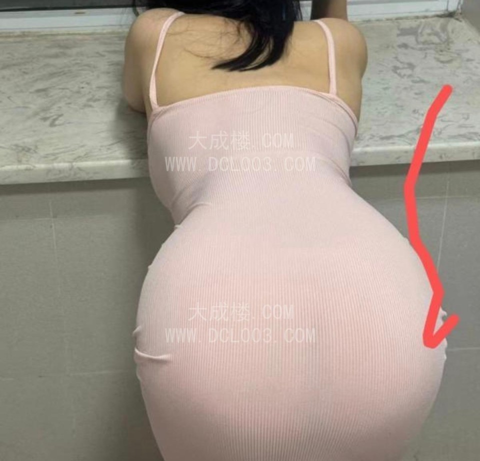 武汉肥臀嫩妹甜甜