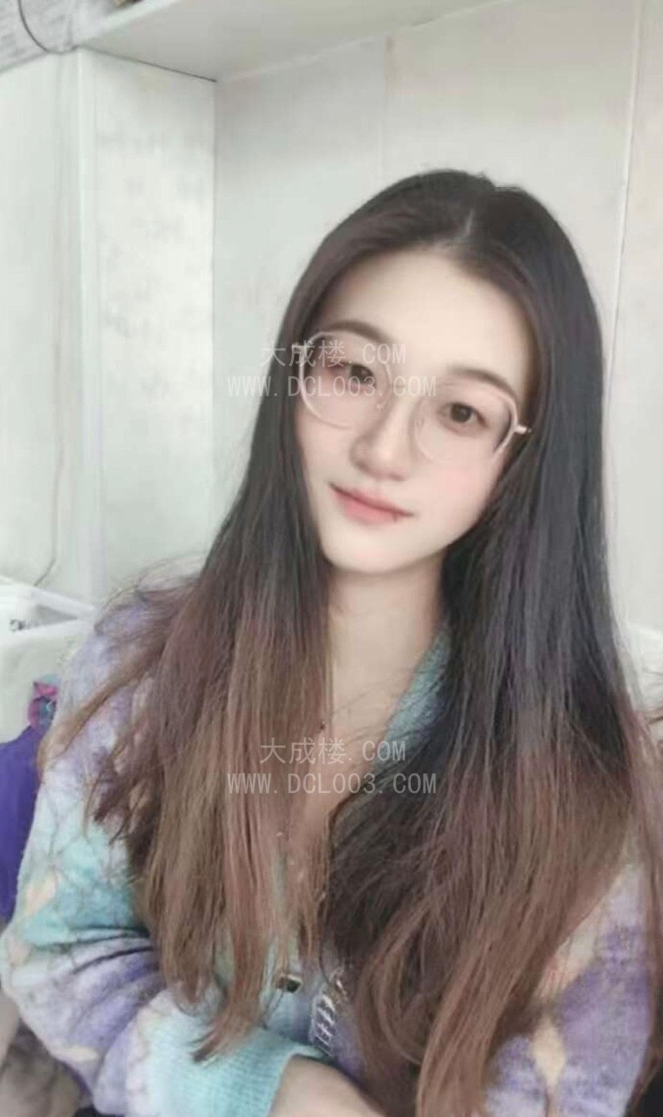 天河闷骚眼镜妹叶子有推拿
