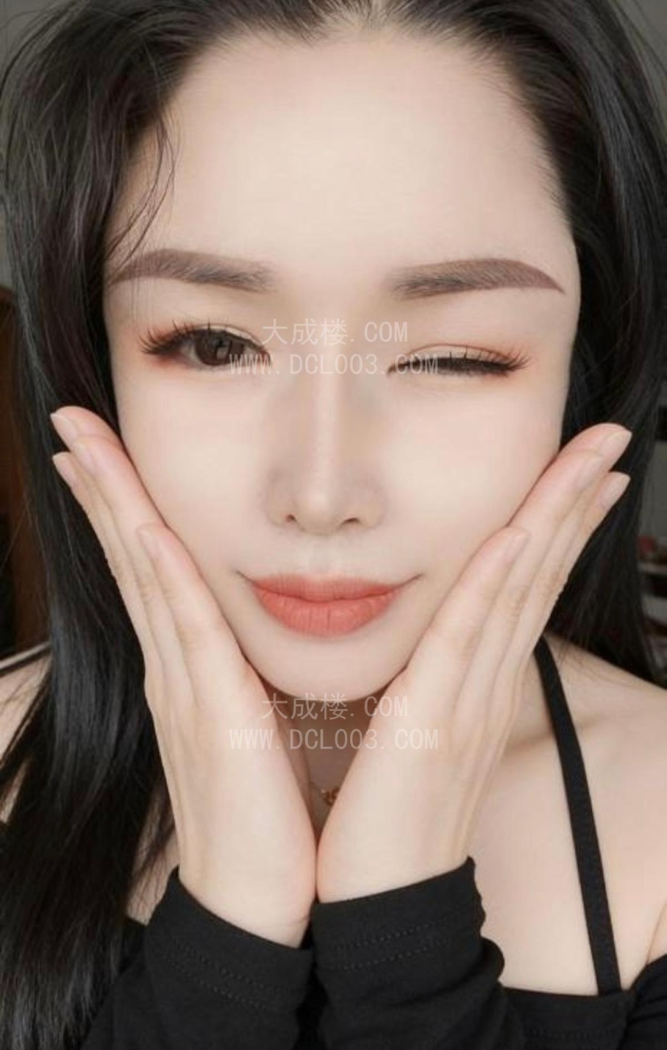 龙华风骚丰满小妮