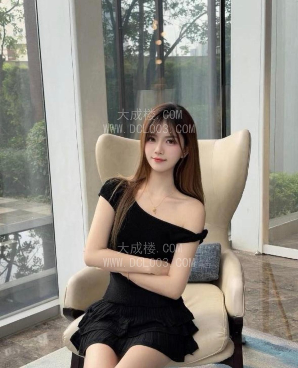 南山皮肤白嫩邻家女友老师