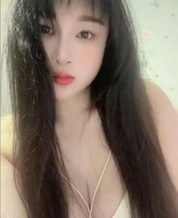 罗湖美胸依依