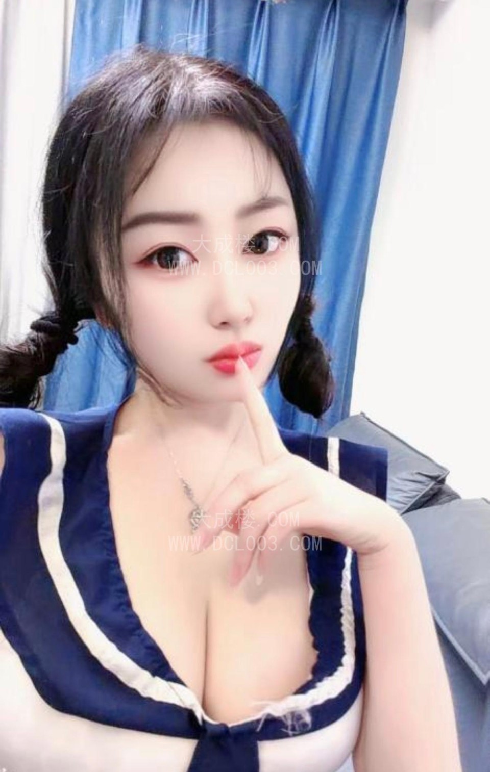 苏州肥臀巨乳露露老师