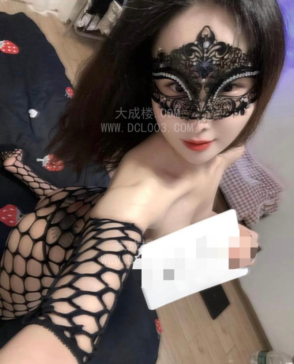 南京黑丝肥臀