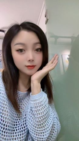 天河女友范体验感十足彤彤