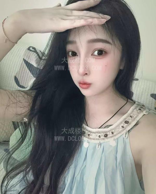 武汉性感大胸嫩妹