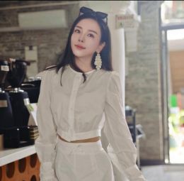 越秀翘臀熟女小鱼