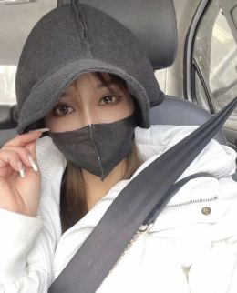 昭觉寺附近小个子美女