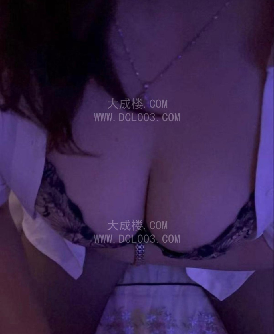 徐汇丰满大胸服务少妇