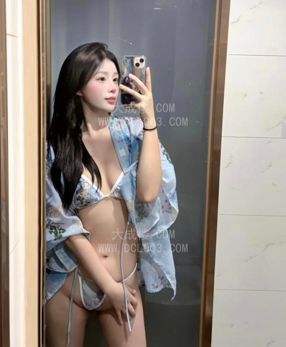 东莞高挑性感翘臀美女