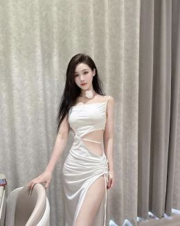 肤白貌美萱萱老师