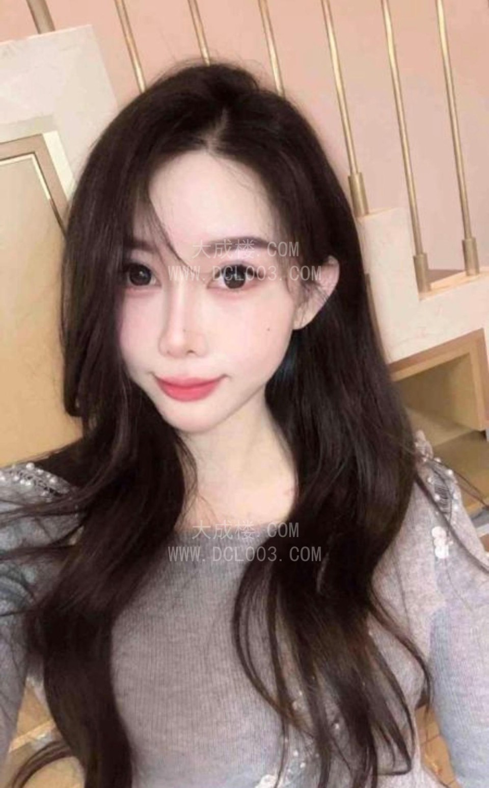 闵行肤白貌美性感美乳老师